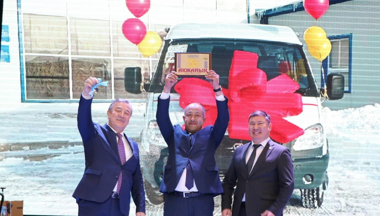 Теректінің үздік ауылы көлікті болды