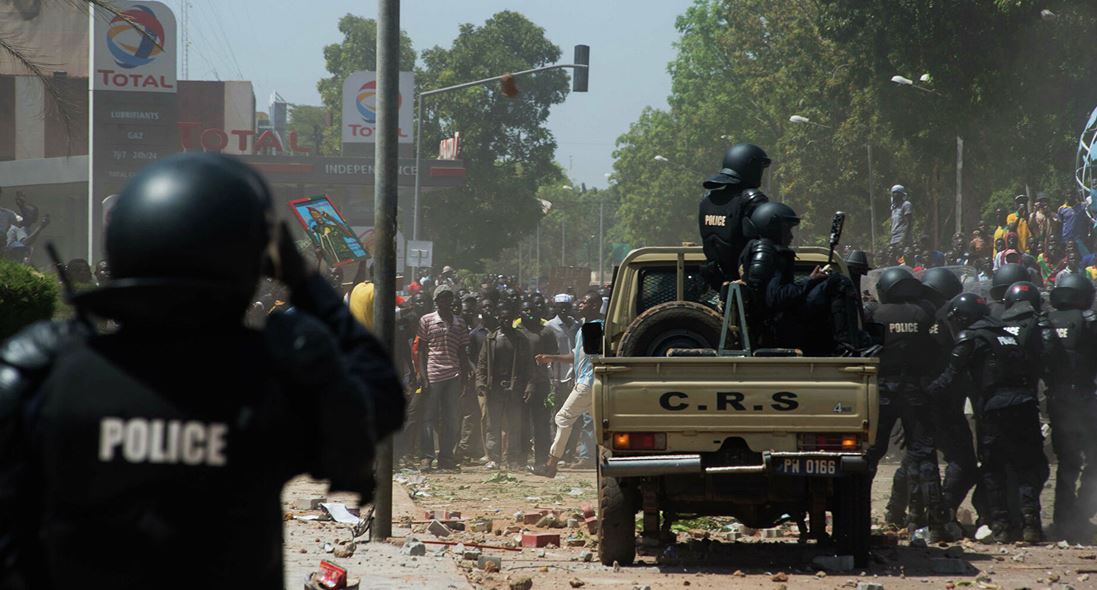 Президенттің отбасы шетелге кетіп қалған