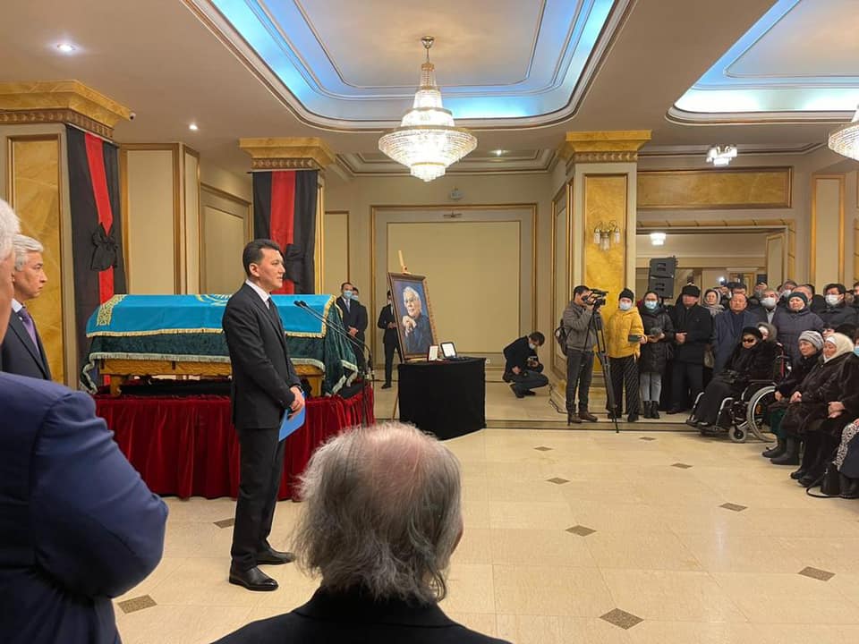 Алаш абызымен қоштасты