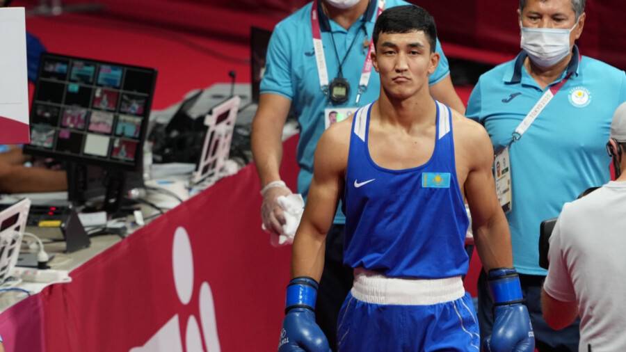 Ресми: Әбілхан Аманқұл кәсіпқой боксқа ауысты