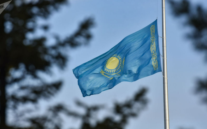 Мемлекеттік Туды уақытша төмен түсіруге тура келді