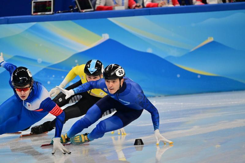 Ақ Олимпиада: Абзал Әжғалиев жүлдеге таласады