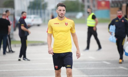 Шалет Кордич «Ақжайықтың» жейдесін киді