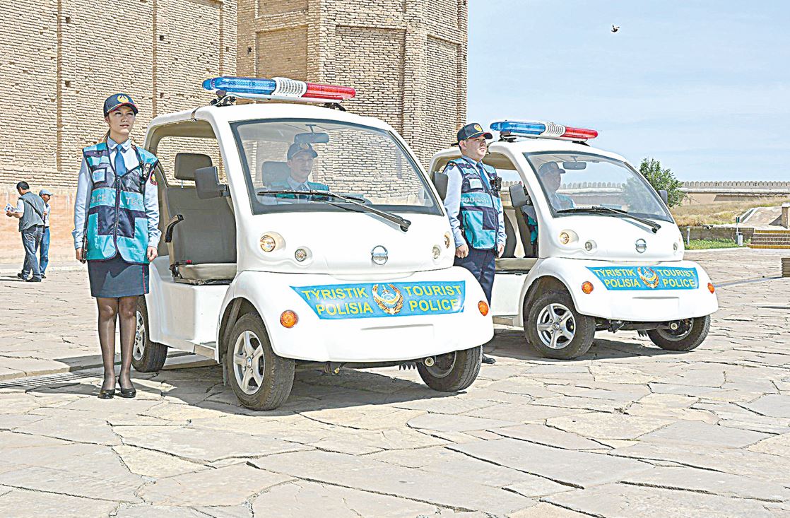 Мұрат Қабденов:  Сервистік полиция – халыққа мінсіз қызмет