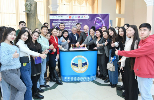 ҚазҰУ-де цифрлы радиотехнологияларды пайдалану мүмкіндіктері талқыланды