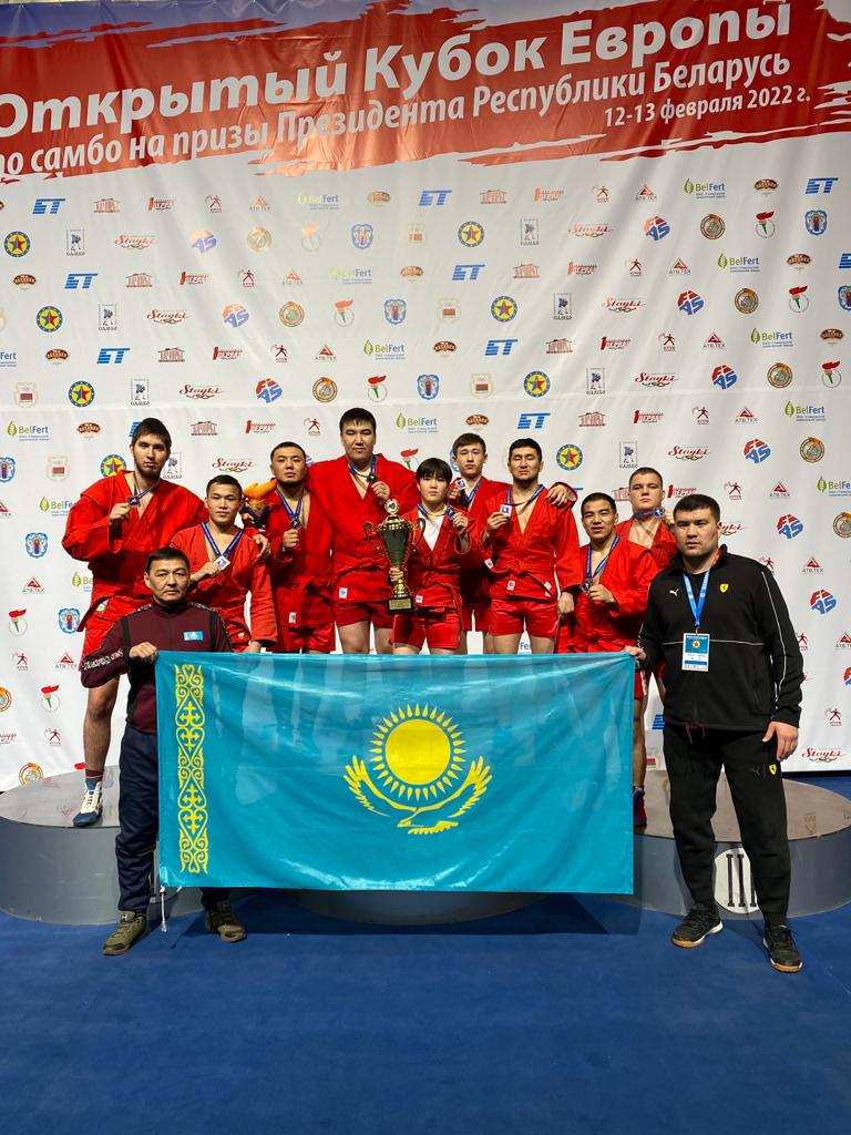 Минскіден 12 жүлдемен оралды