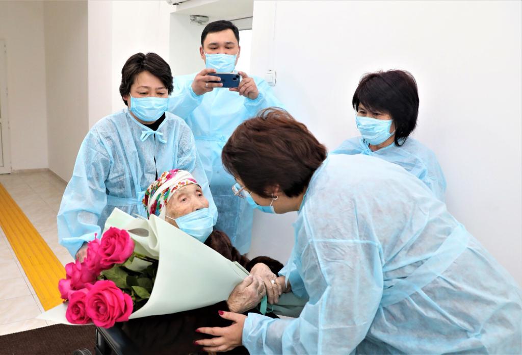 Жүз жасаған кейуананың батасы