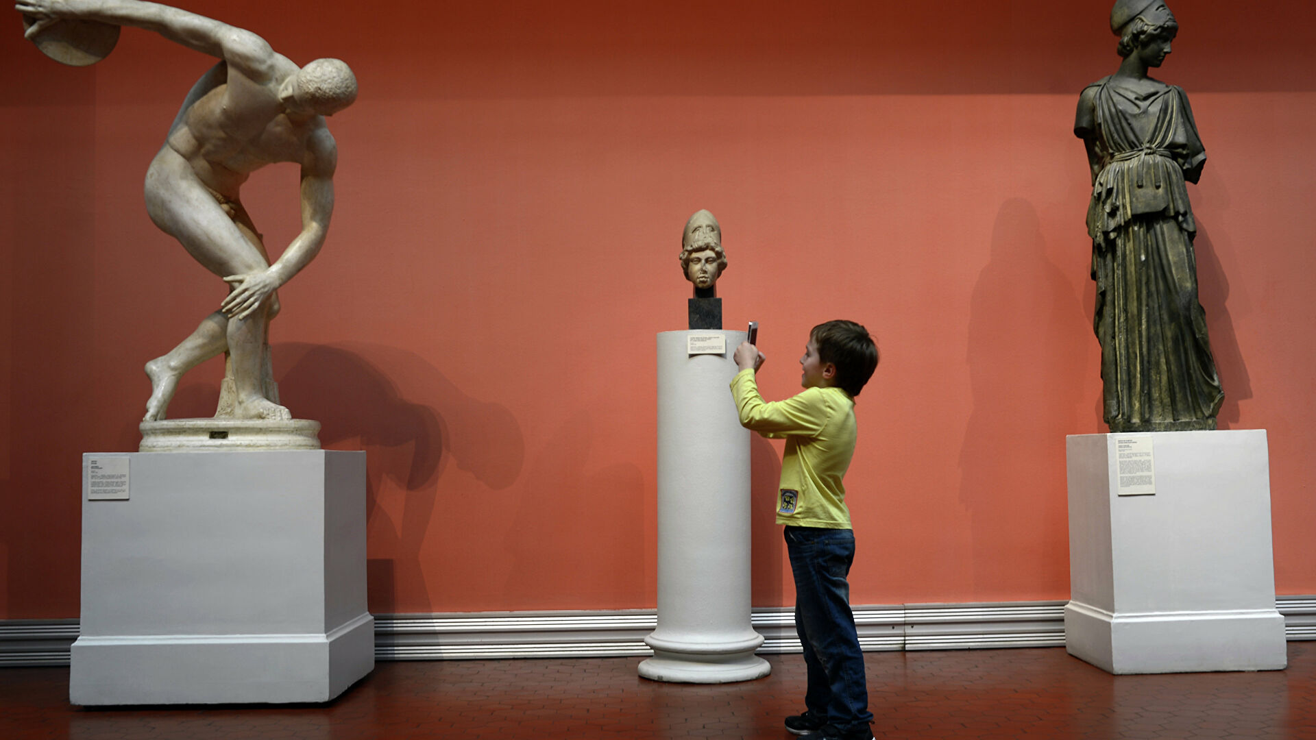 Музейлерді дамытуға көмектеседі