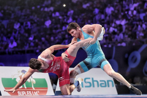 Еңсе тіктейтін кез келді