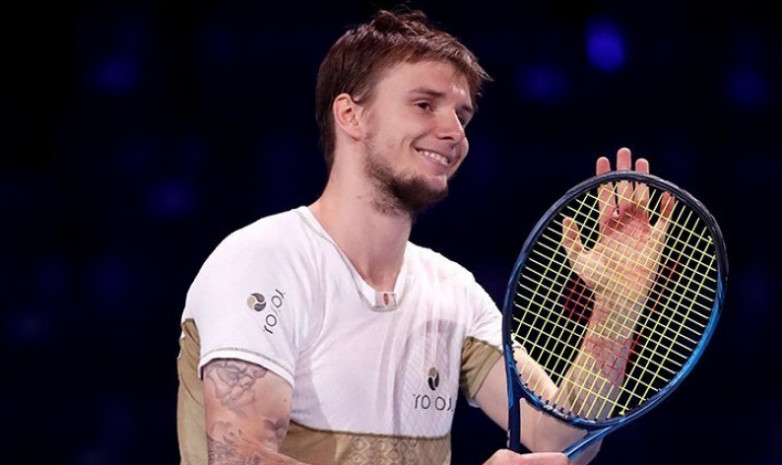 Олимпиада чемпионын жеңді