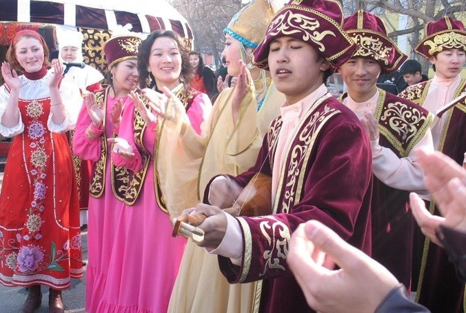 СҚО-да республикалық айтыс өтті