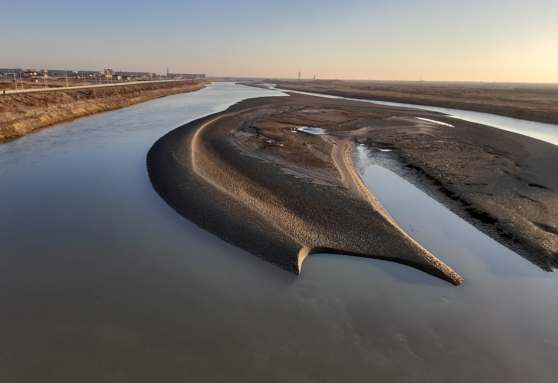 Дария арнасы төмен, ел көңілі елең