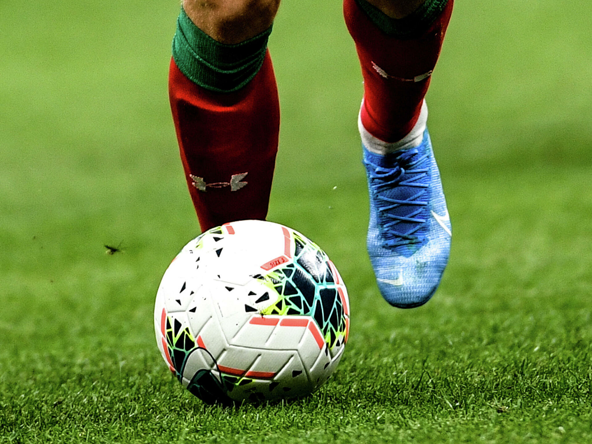 Екі құрлық чемпионы кездеседі