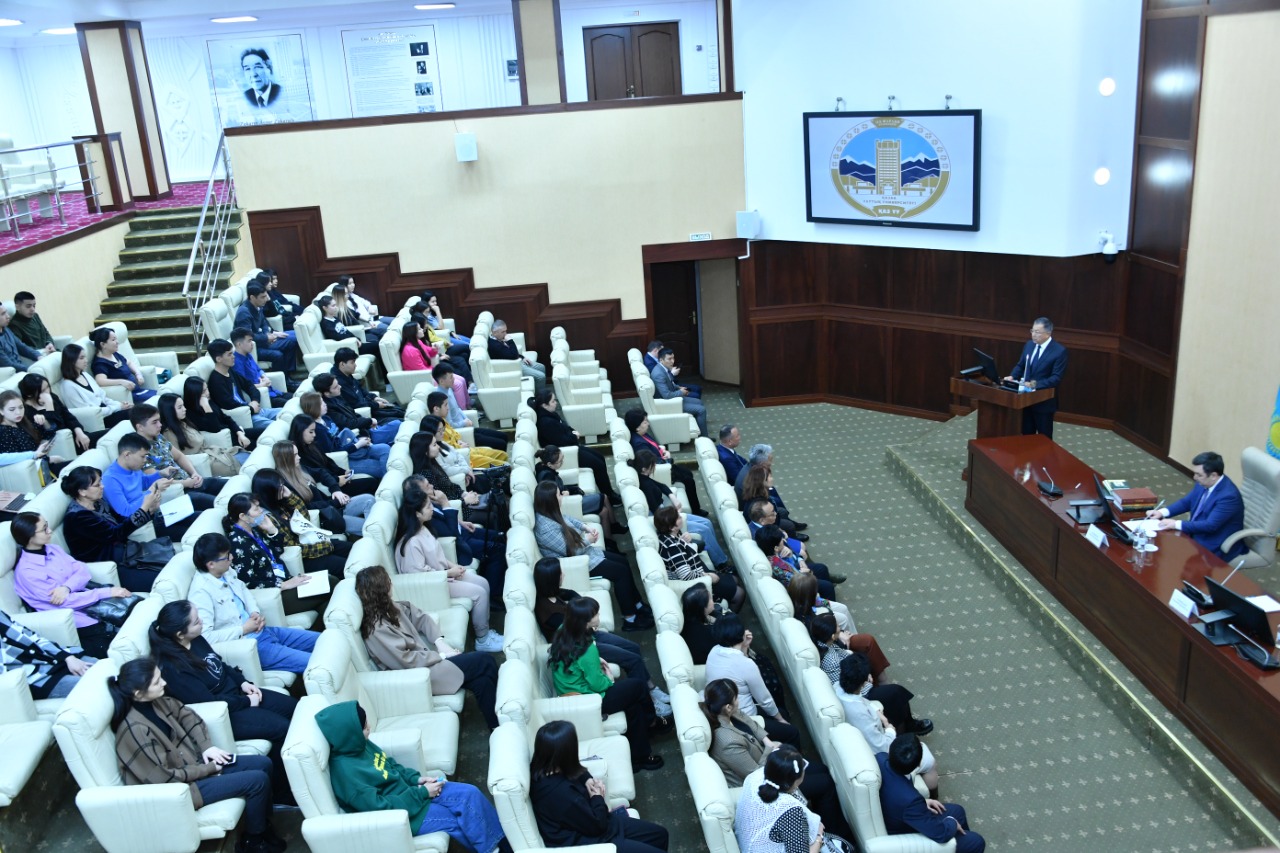 Жаңа Қазақстанды дамыту жастардың қолында - Дархан Қыдырәлі