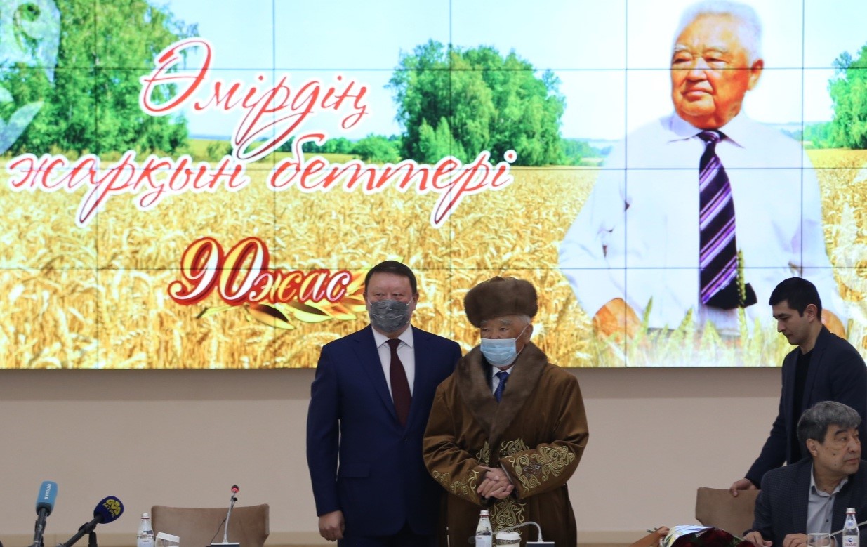 Еңбегімен ел құрметіне бөленген