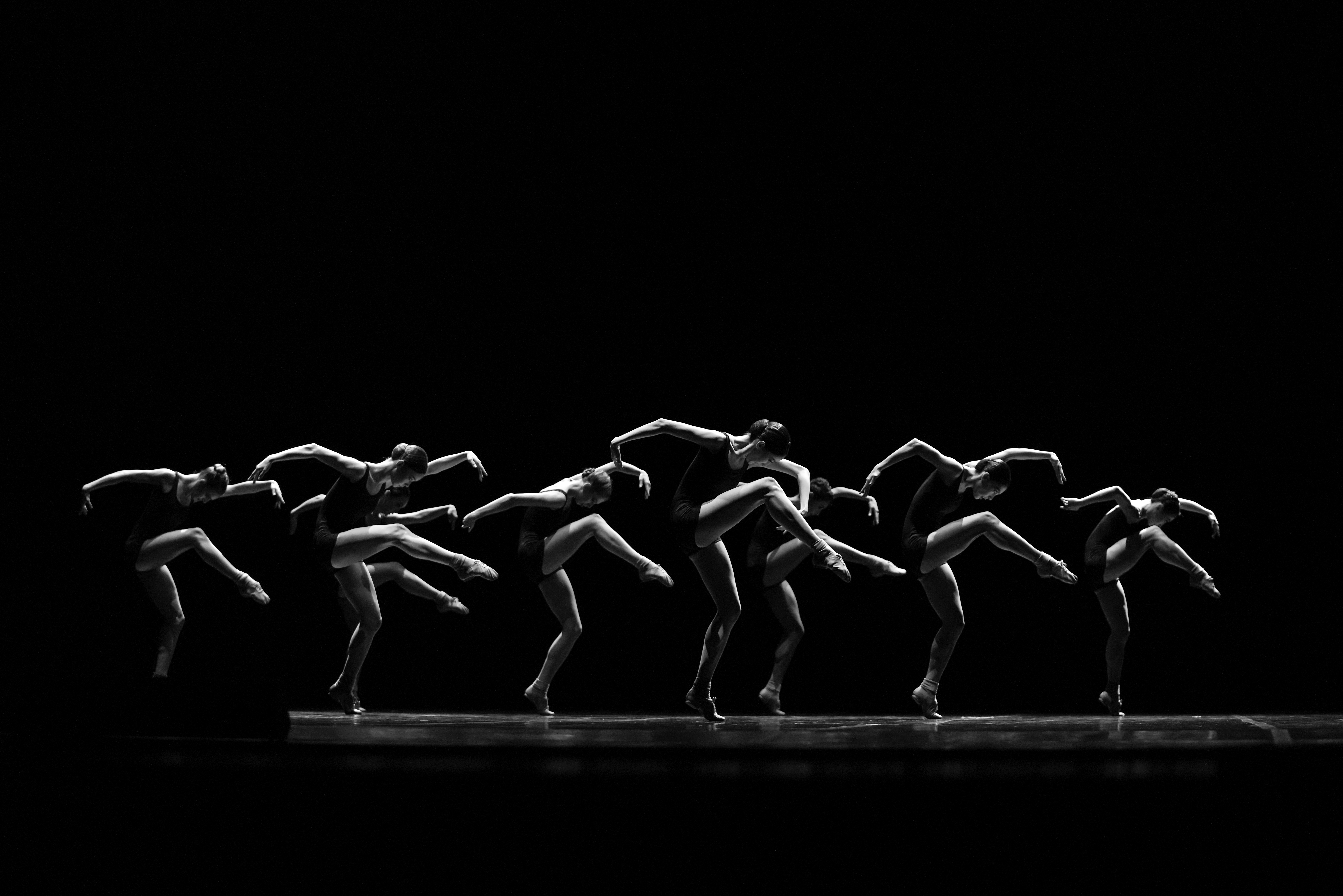 Сахнада – «Жолдан тайғандар»