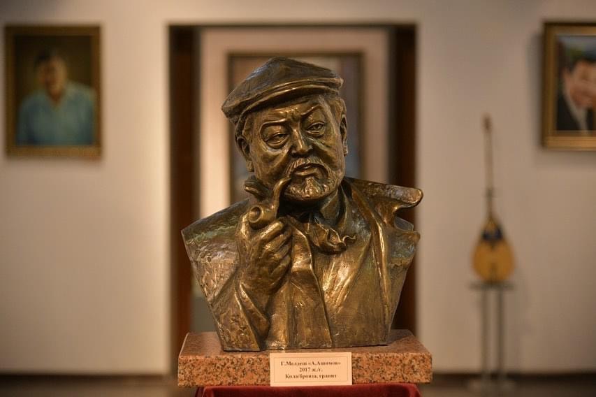 Абызға айналған Асанәлі