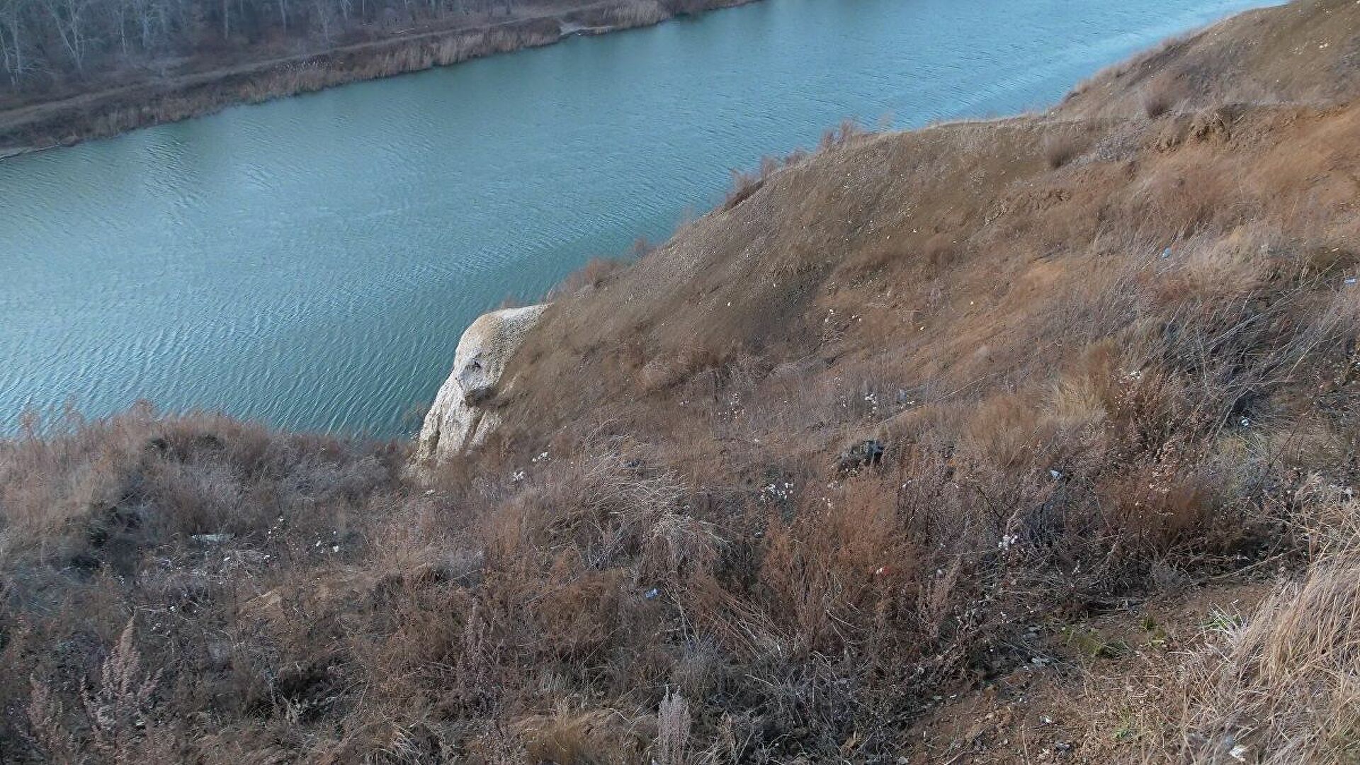 Жардан құлап, жазым бола жаздады