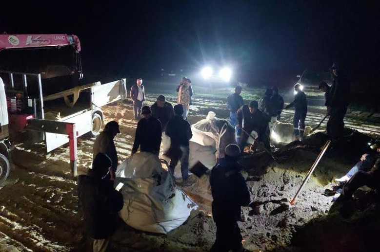 Құлсары қаласындағы үйлерді су басты