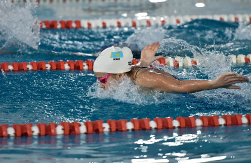 Елордада жасөспірімдер арасында жүзуден ел чемпионаты басталды