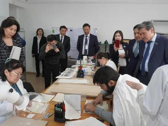 Архивті аралады