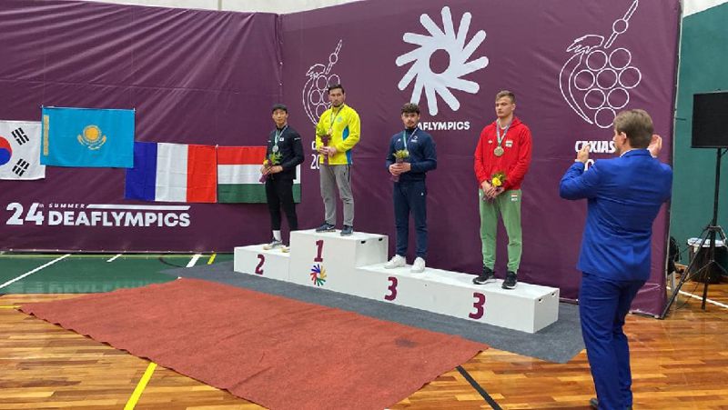 Сурдлимпиада-2022: Қазақстандық спортшы алғашқы алтынды жеңіп алды