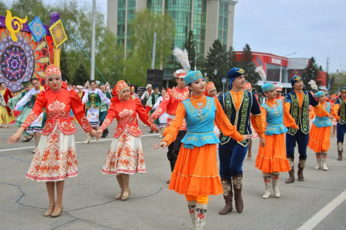 Бір шаңырақ астындағы мереке