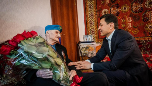 Алтай Көлгінов ҰОС ардагерлерін жеңіс күнімен құттықтады