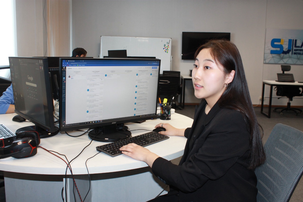 Студенттер кеңес беру жобасына қатысады