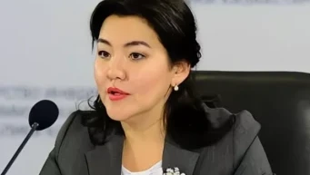 Ажар Ғиният Шымкент перзентханасында қаза тапқандардың отбасыларына көңіл айтты