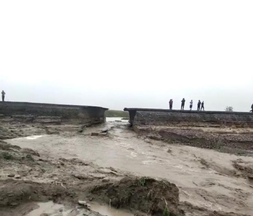 Талдықорған-Үшарал жолын су шайып кетті