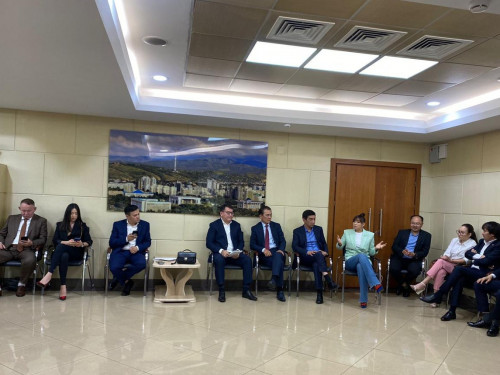 Референдум ешкімнің өмірін айналып өтпейді