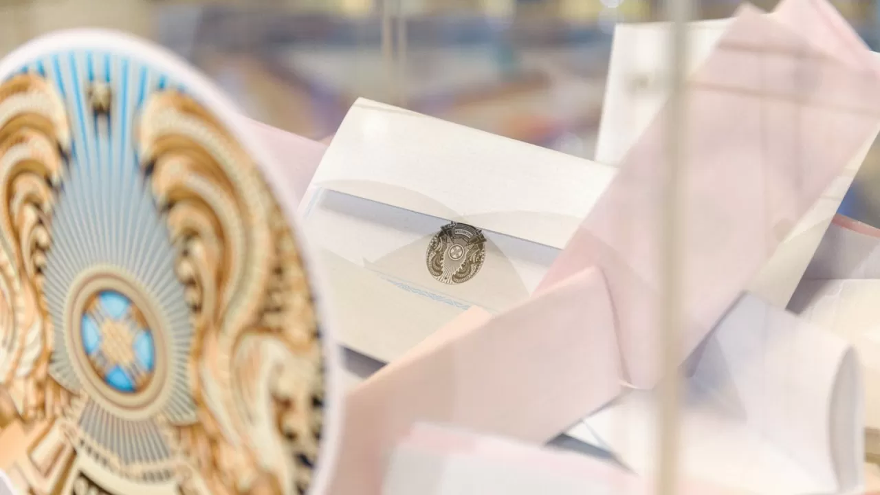 Бетбұрысқа бастар белес