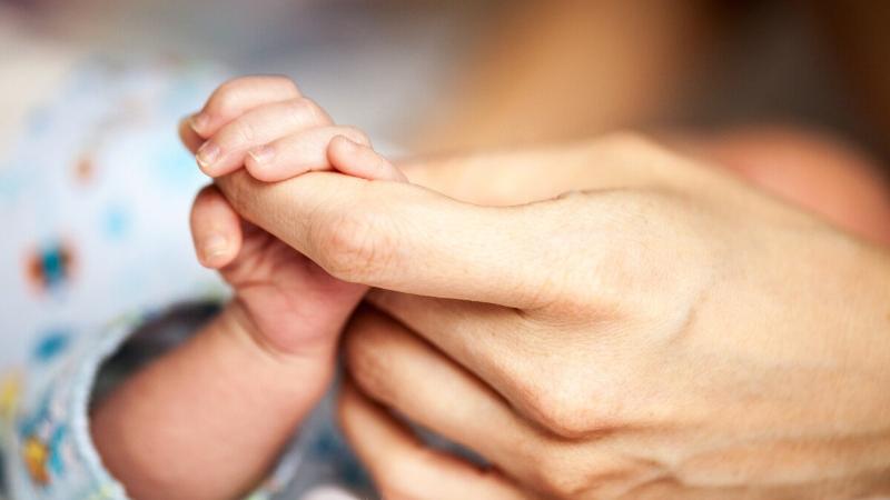 Вагонда дүниеге келген қыз