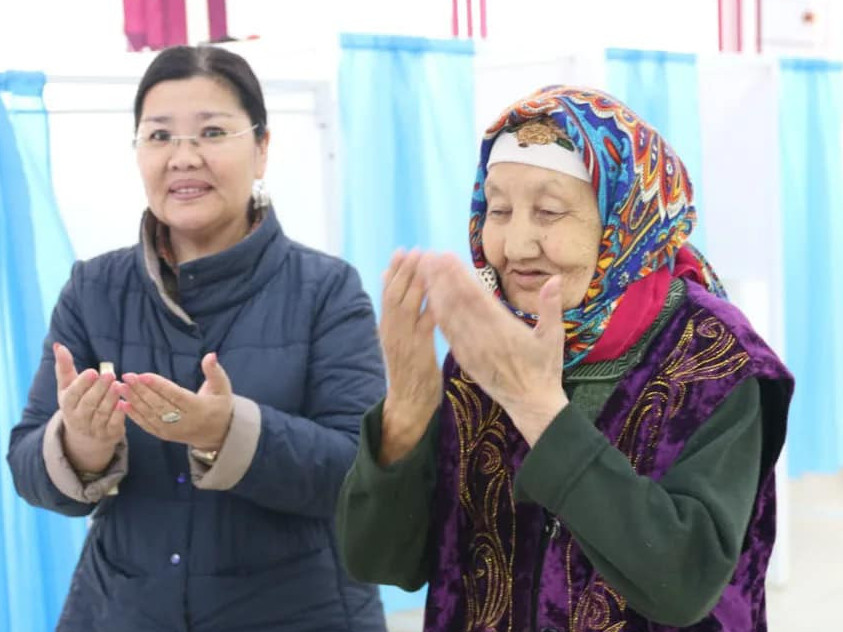 Қариялар қатардан қалмауда