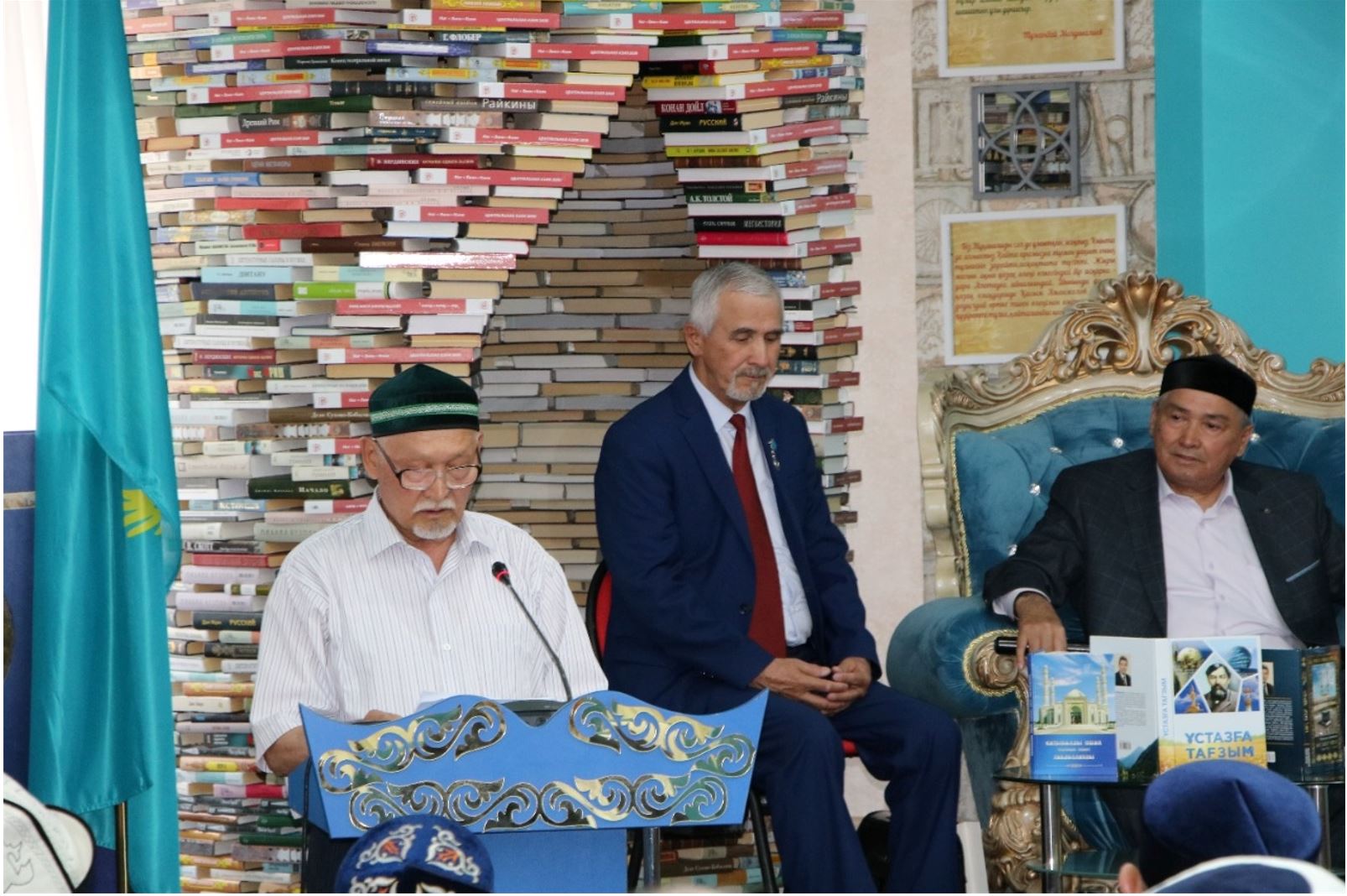 Тоқсан жылдан кейін табысқан туыстар