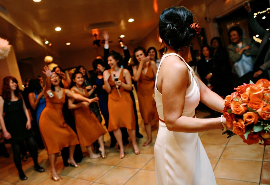 Әдепсіздікті кім тыяды?