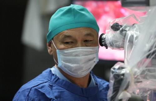 Елордалық дәрігерлер 16 жастағы қыздың миына күрделі ота жасады