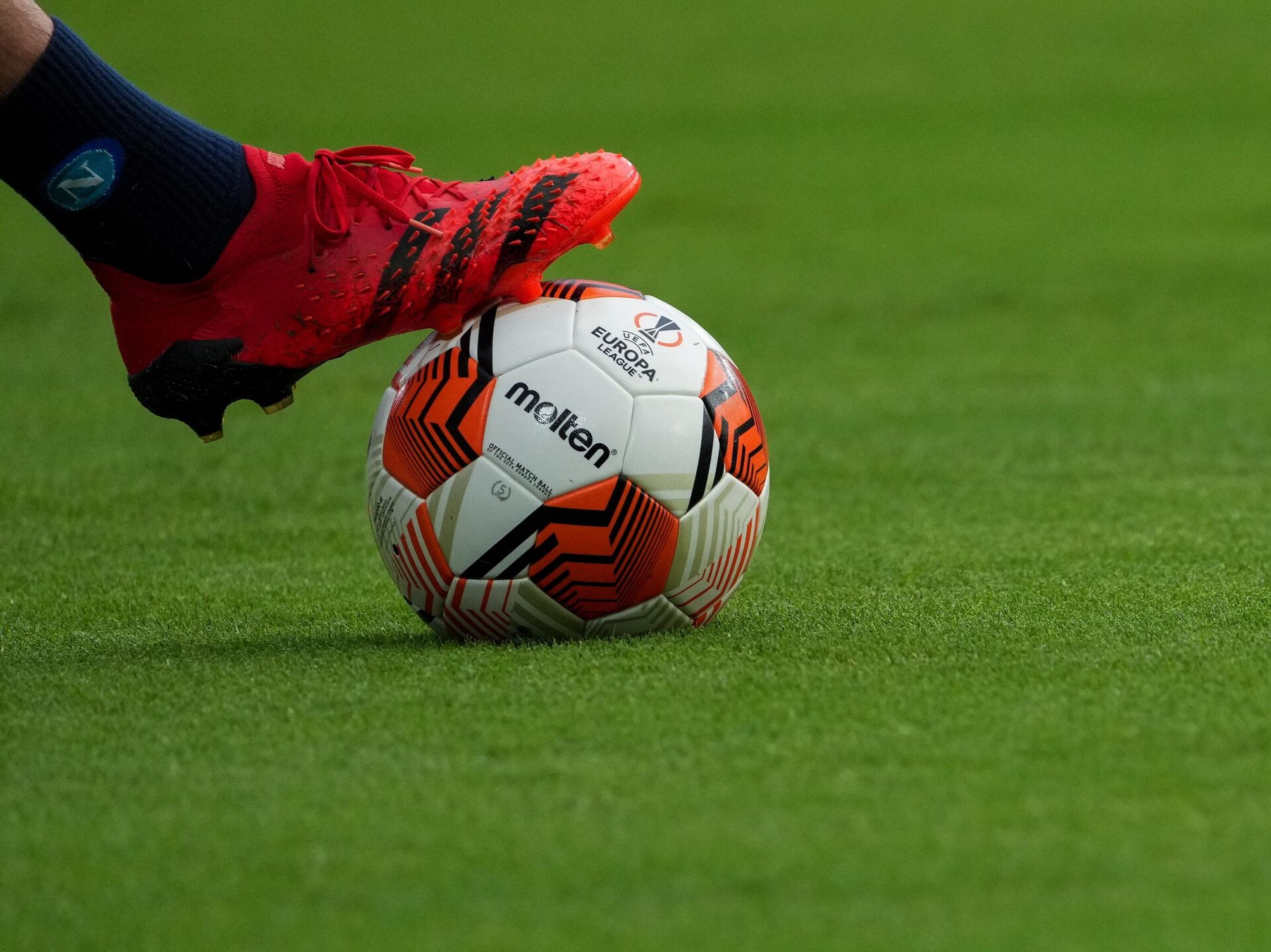 «Астана» көш бастады