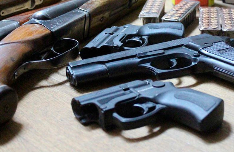 ШҚО тұрғындарынан мина мен қару тәркіленді