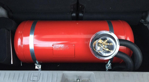 Шымкентте күннің ыстығынан көлік өртенді