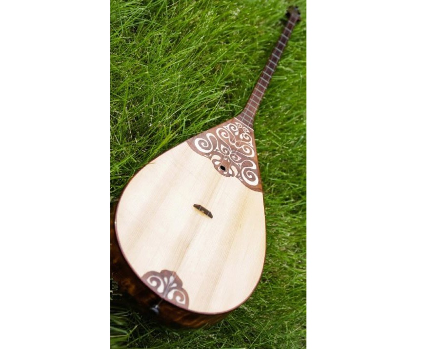 Иса ақынның сүйіншіге берген домбырасы