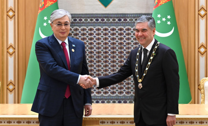 Қасым-Жомарт Тоқаев Гурбангулы Бердімұхамедовті «Алтын Қыран» орденімен марапаттады