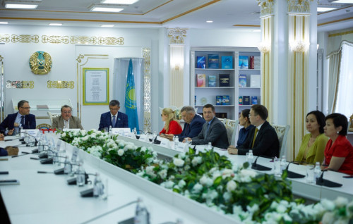 Елордада Румыния Президентінің кітабы таныстырылды