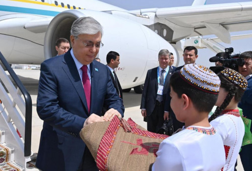 Мемлекет басшысы Ашхабад қаласына жұмыс сапарымен барды