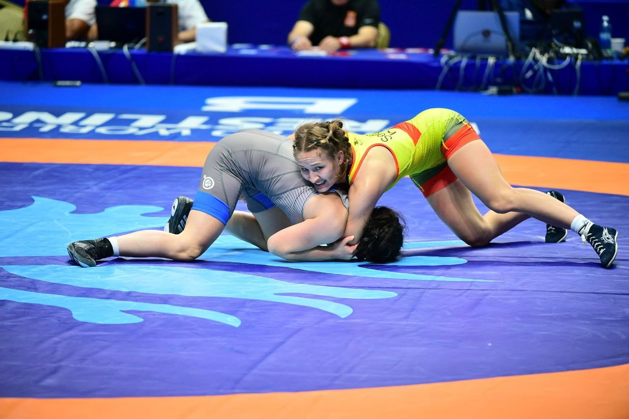 Бозкілемде – бұрымдылар