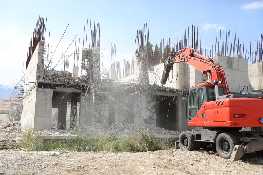 Заңсыз салынған үй сүрілді