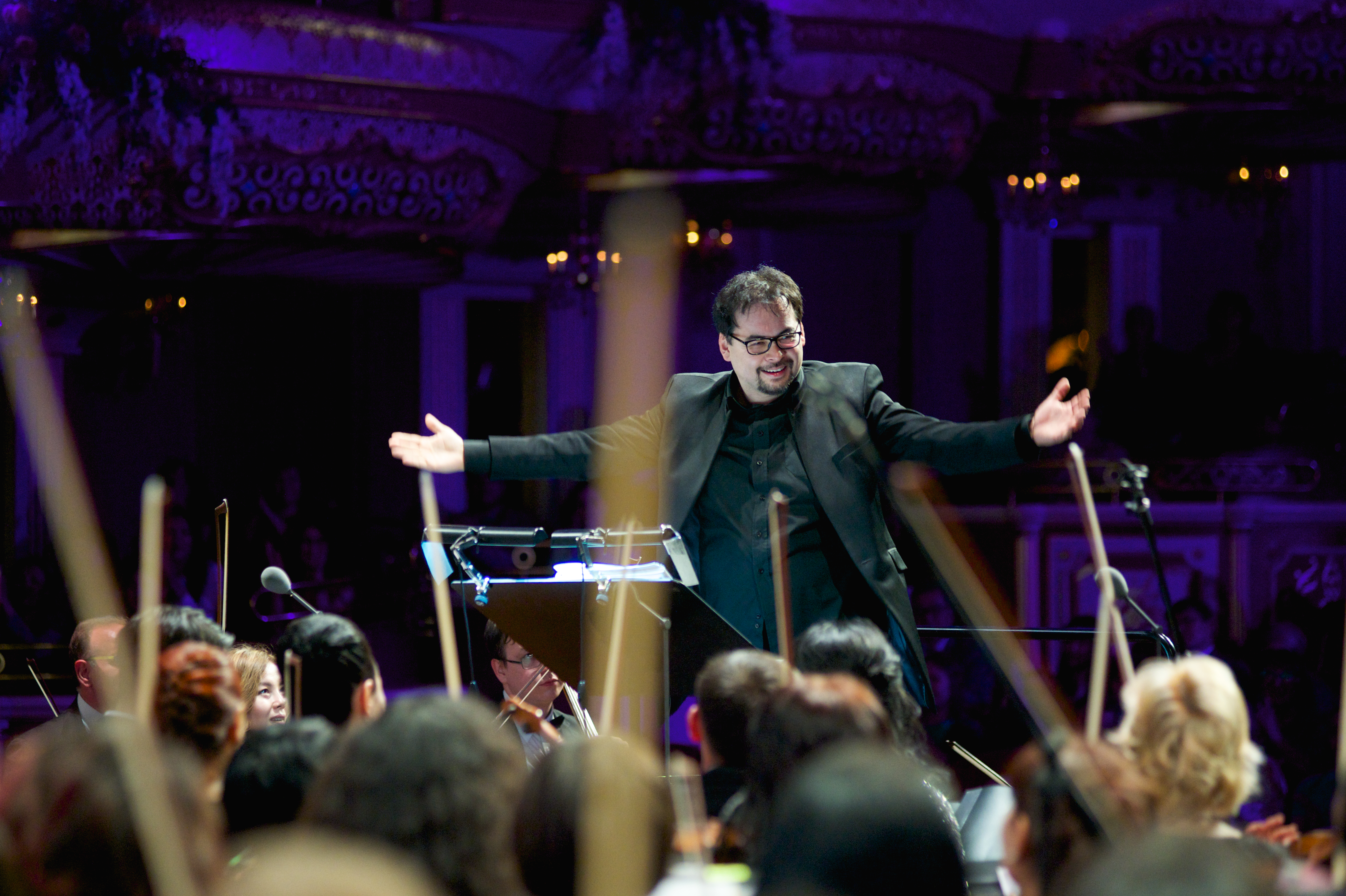 Парижден кәдесый!