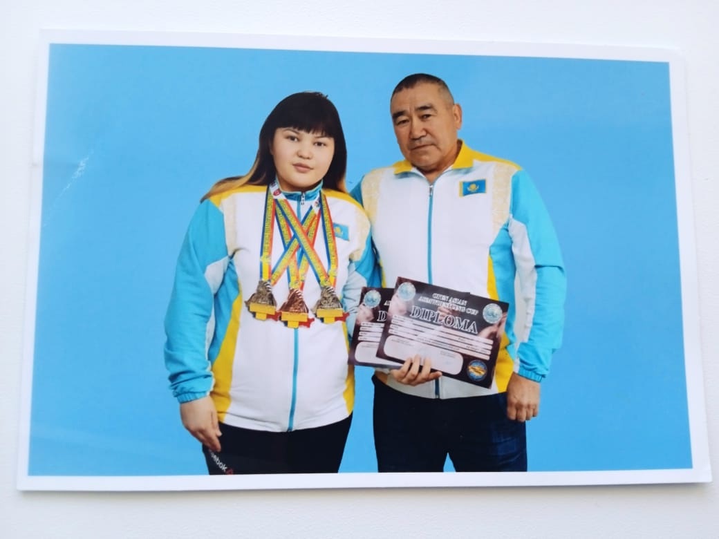 Әлем чемпионы көп ауыл