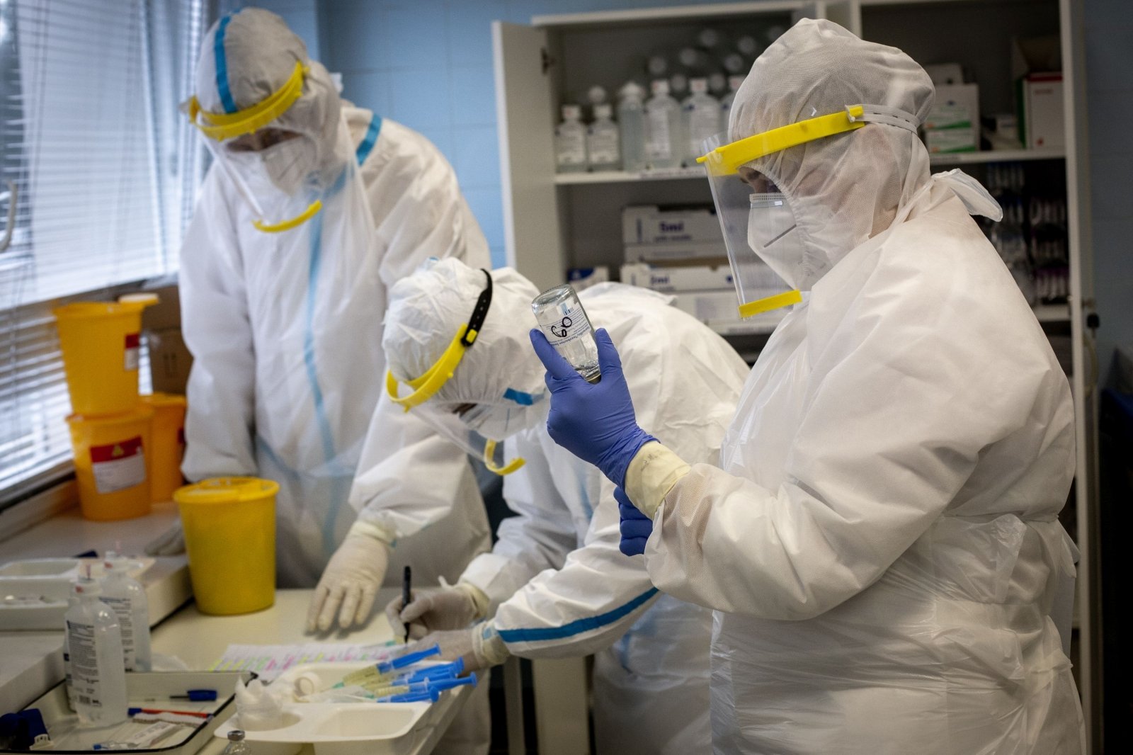 Коронавирус батыста күрт көбейді